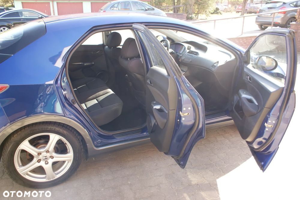 Honda Civic 1.4 i-VTEC - 8