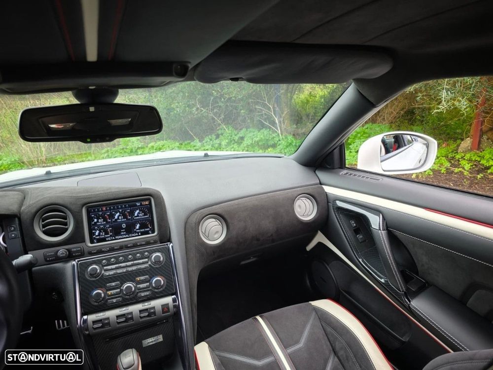 Nissan GT-R 3.8 V6 Black Edition - 31
