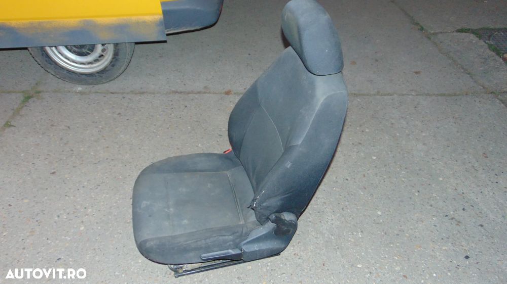 Scaun stanga fata,cu airbag,fara incalzire Skoda Rapid an 2012-2017 - 5