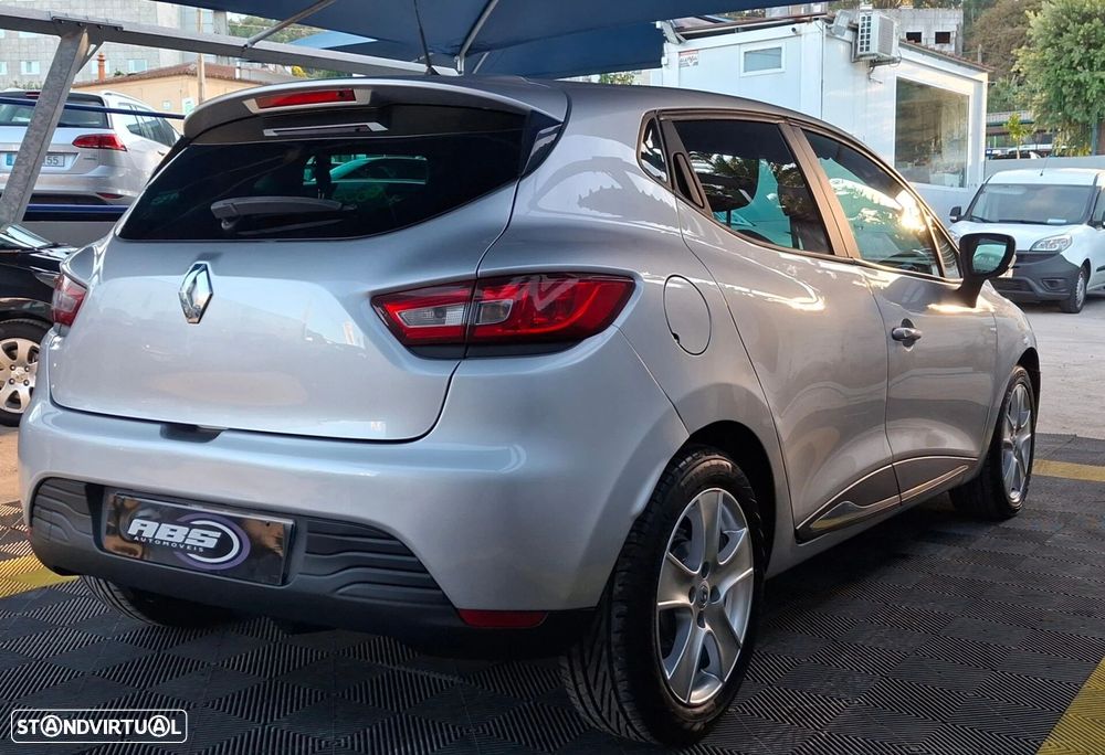 Renault Clio 1.5 dCi Dynamique S - 6