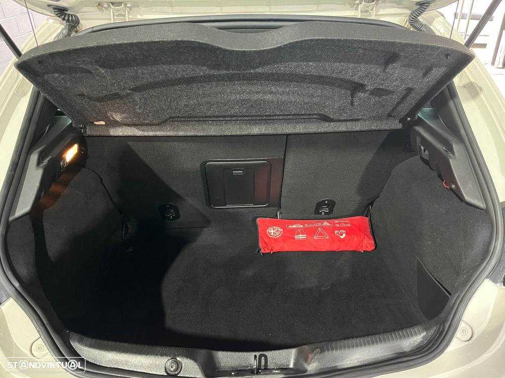 Alfa Romeo Giulietta 1.6 JTDM Progression - 27