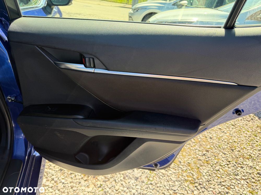 Toyota Camry 2.5 Hybrid Comfort CVT - 30