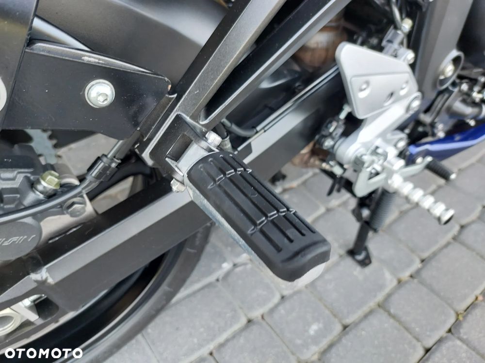 Yamaha FZ6 - 25