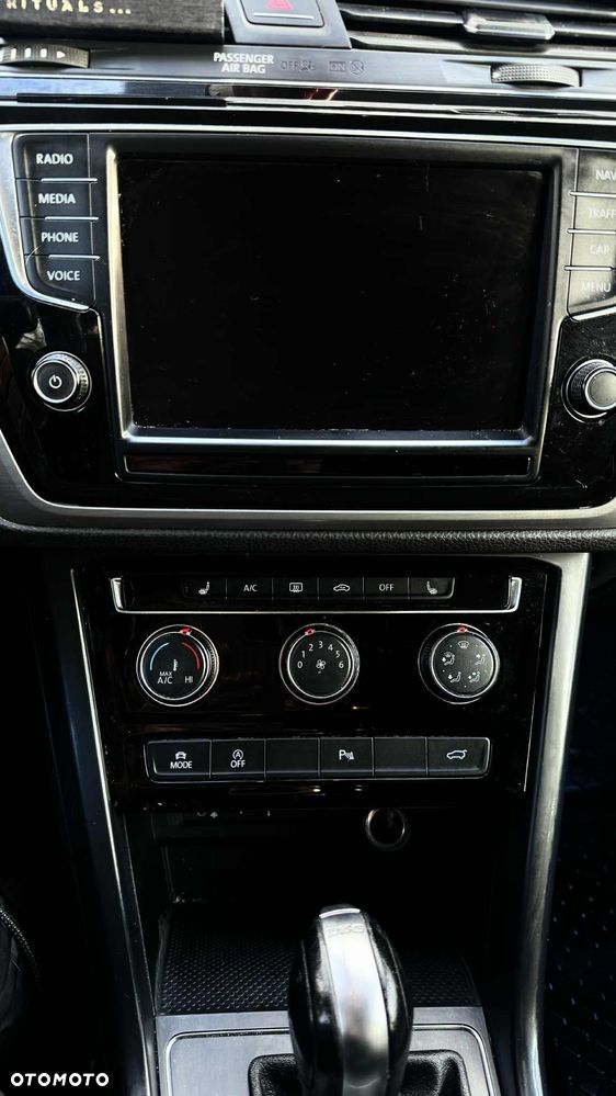 Volkswagen Touran 2.0 TDI BMT Highline DSG - 9