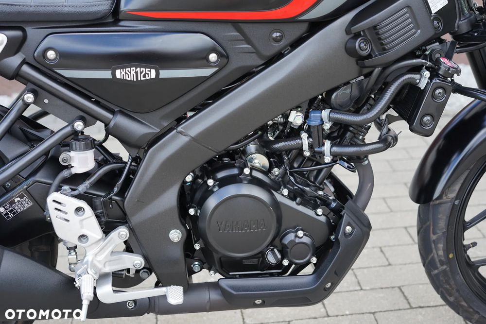 Yamaha XSR - 12