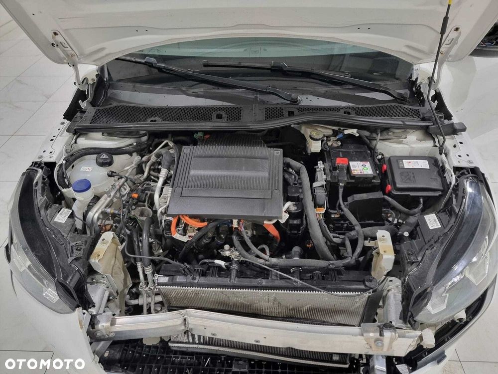 Peugeot 208 - 14