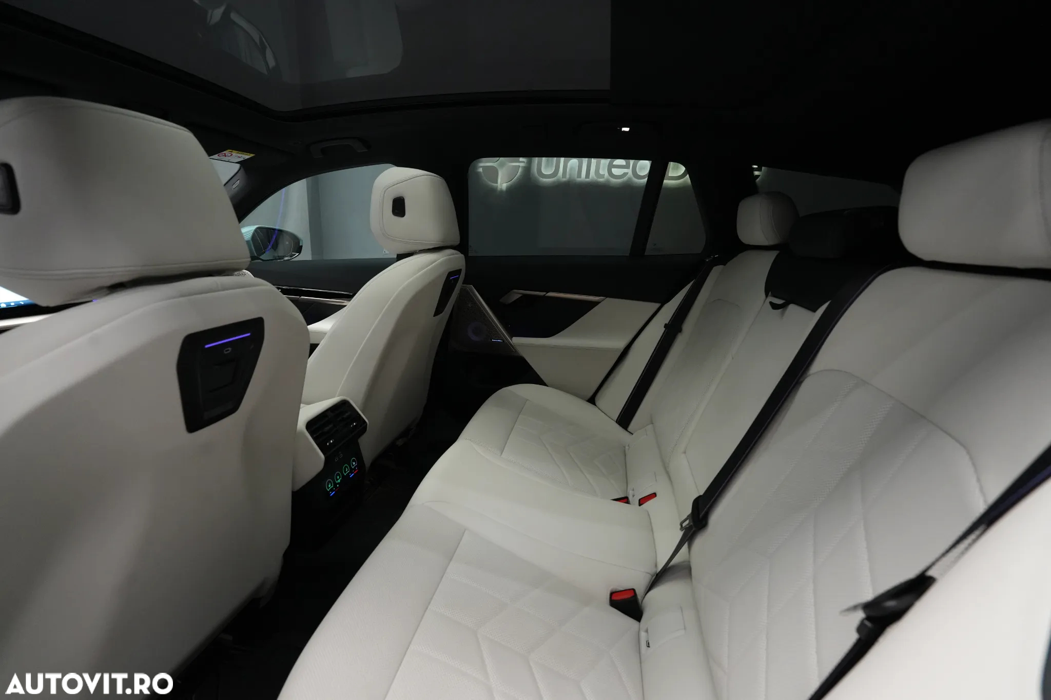 BMW Seria 5 520d xDrive AT MHEV - 21
