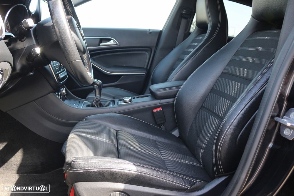 Mercedes-Benz CLA 180 d Urban - 32
