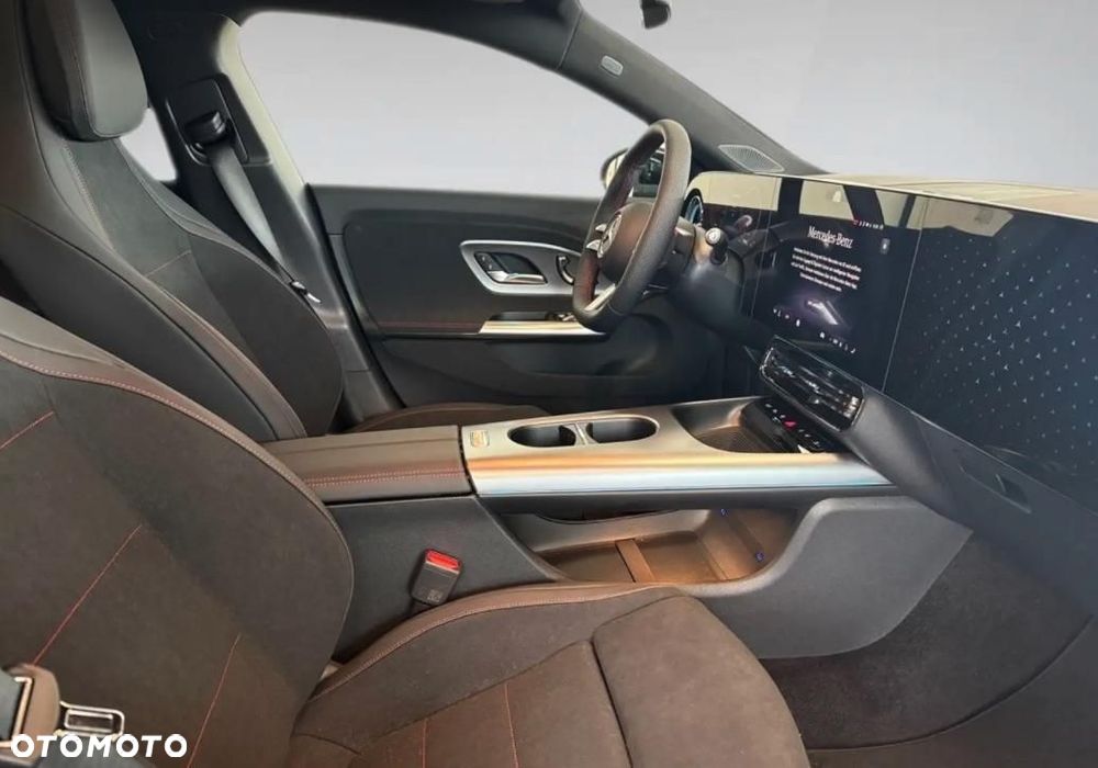 Mercedes-Benz CLA - 9