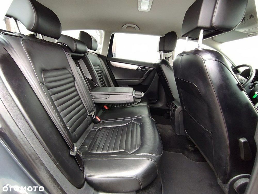 Volkswagen Passat - 15