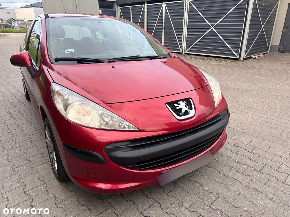 Peugeot 207 - 1