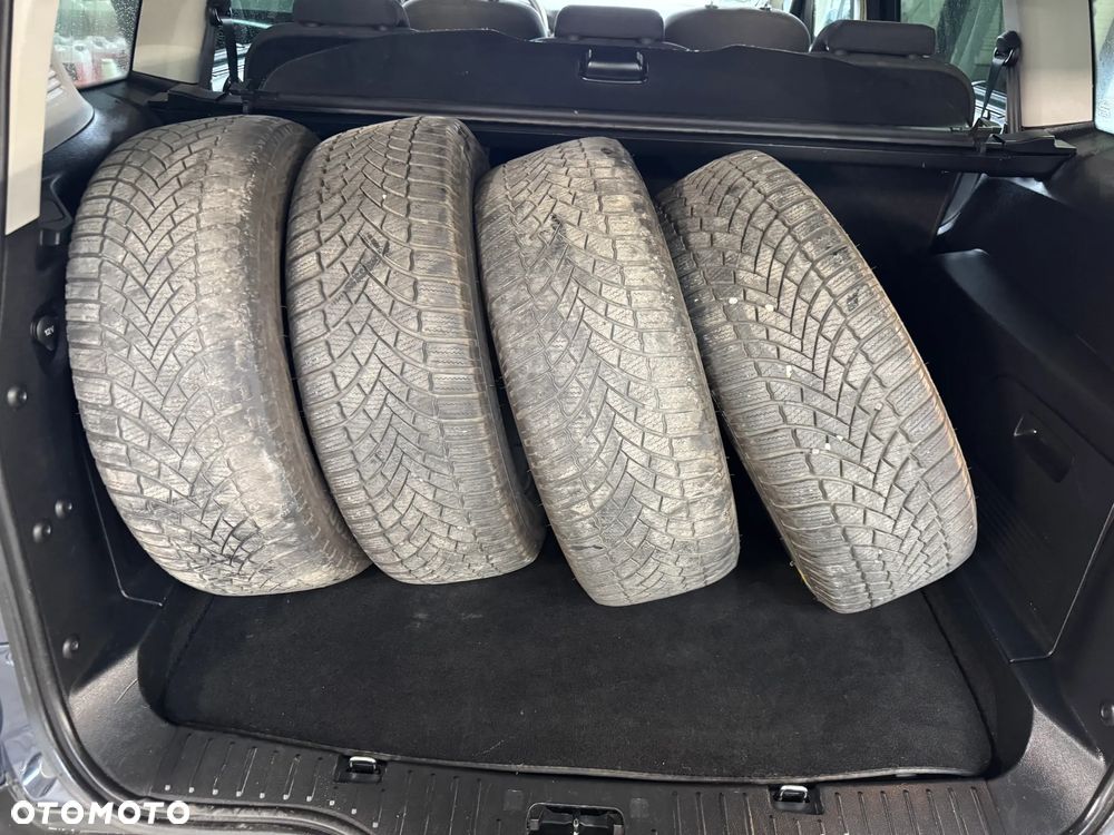 Ford S-Max - 35