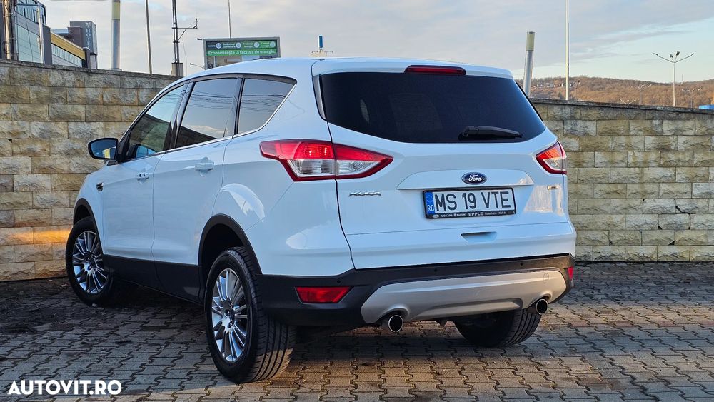 Ford Kuga 1.6 EcoBoost Start Stop 2WD Titanium - 3