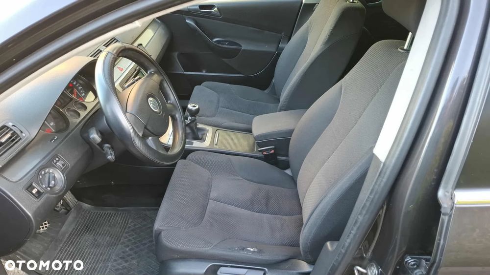 Volkswagen Passat 1.9 TDI Trendline - 6