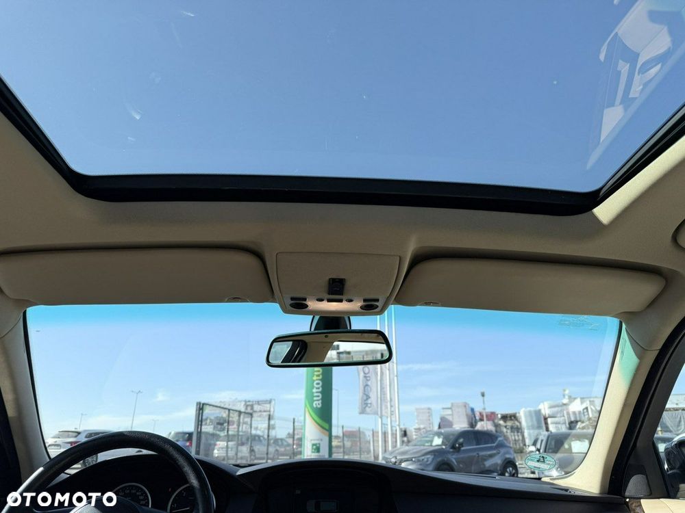 BMW Seria 5 525d - 17