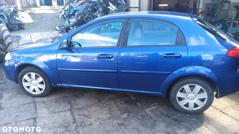 Chevrolet  Lacetti 1.6 L44    lakier 26v   silnik skrzynia  maska zderzak  drzwi błotniki   klapa bagażnika - 3