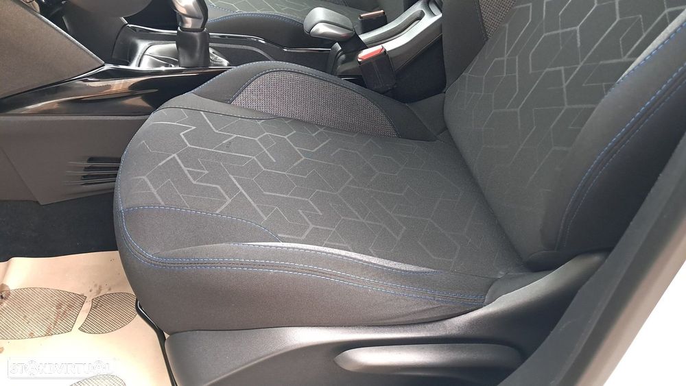 Peugeot 2008 1.5 BlueHDi Signature - 25