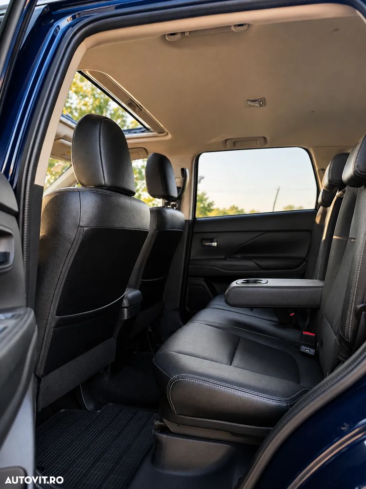 Mitsubishi Outlander - 9