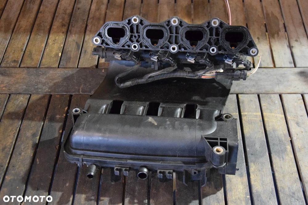 Renault Dacia 1.2 16V Kolektor ssący listwa wtryskowa D4F J772 - 3