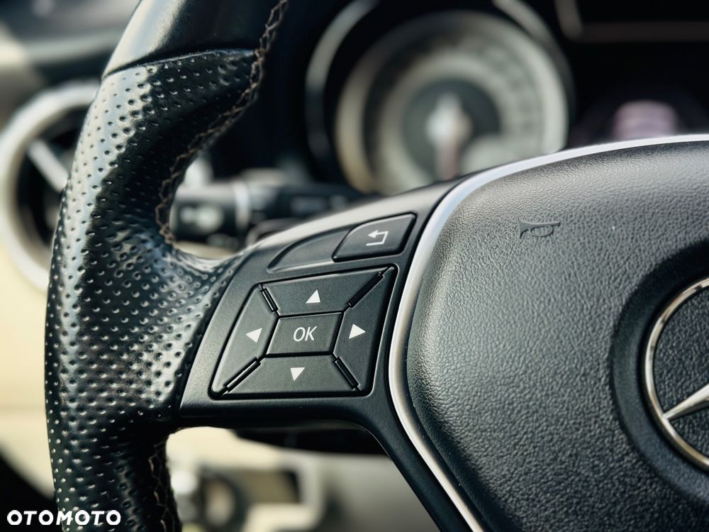 Mercedes-Benz GLA 200 7G-DCT Style - 12