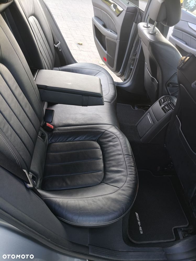 Mercedes-Benz CLS 350 CDI 4Matic 7G-TRONIC - 22