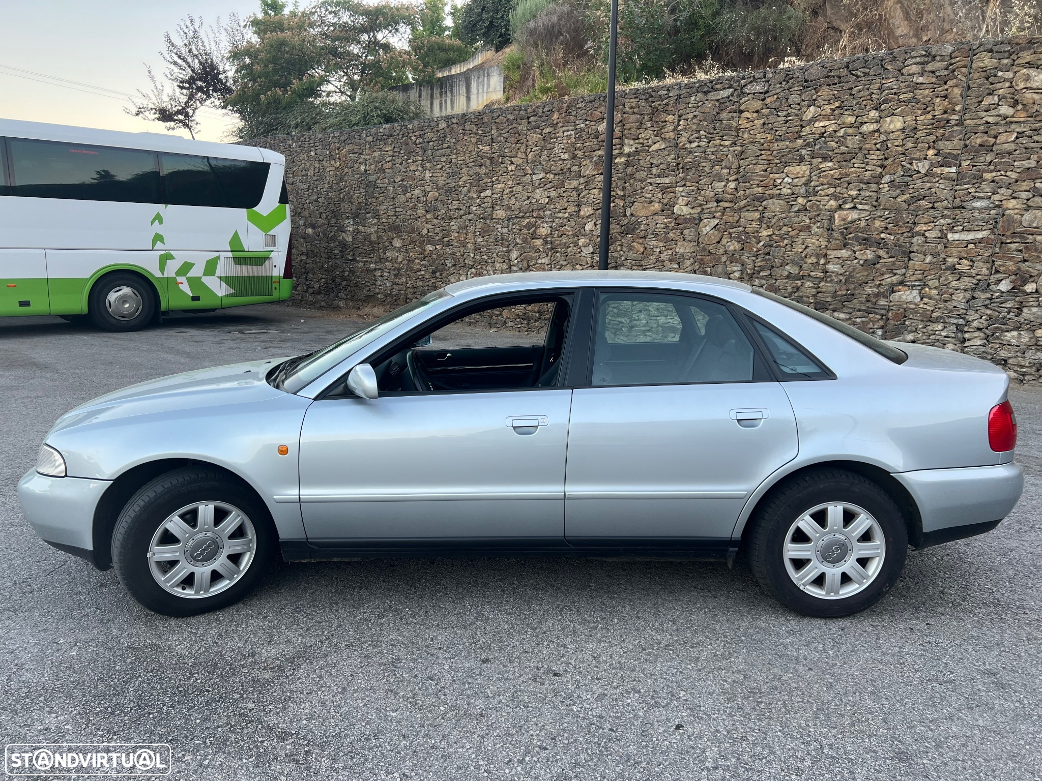 Audi A4 1.6 - 2