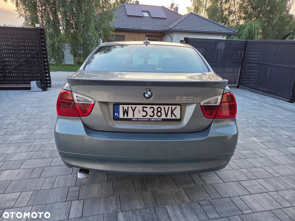 BMW Seria 3 318d DPF - 9