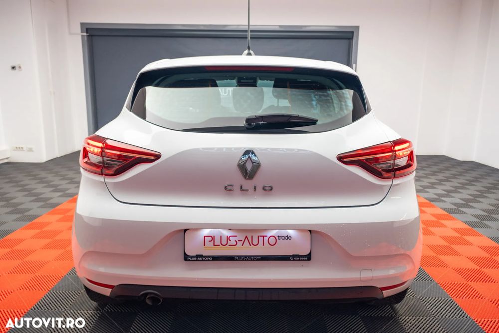 Renault Clio - 6
