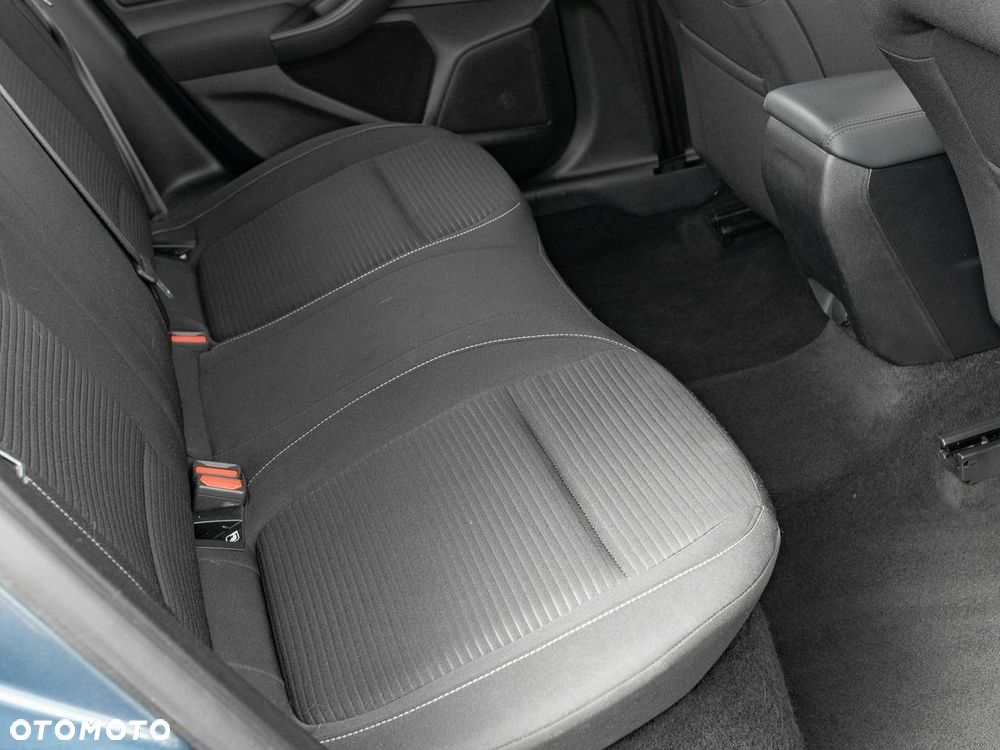 Ford Focus SW 1.0 EcoBoost Hybrid TITANIUM - 28