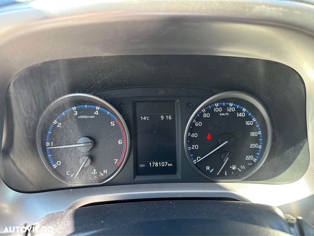 Toyota RAV4 D-4D 4x4 Executive - 6