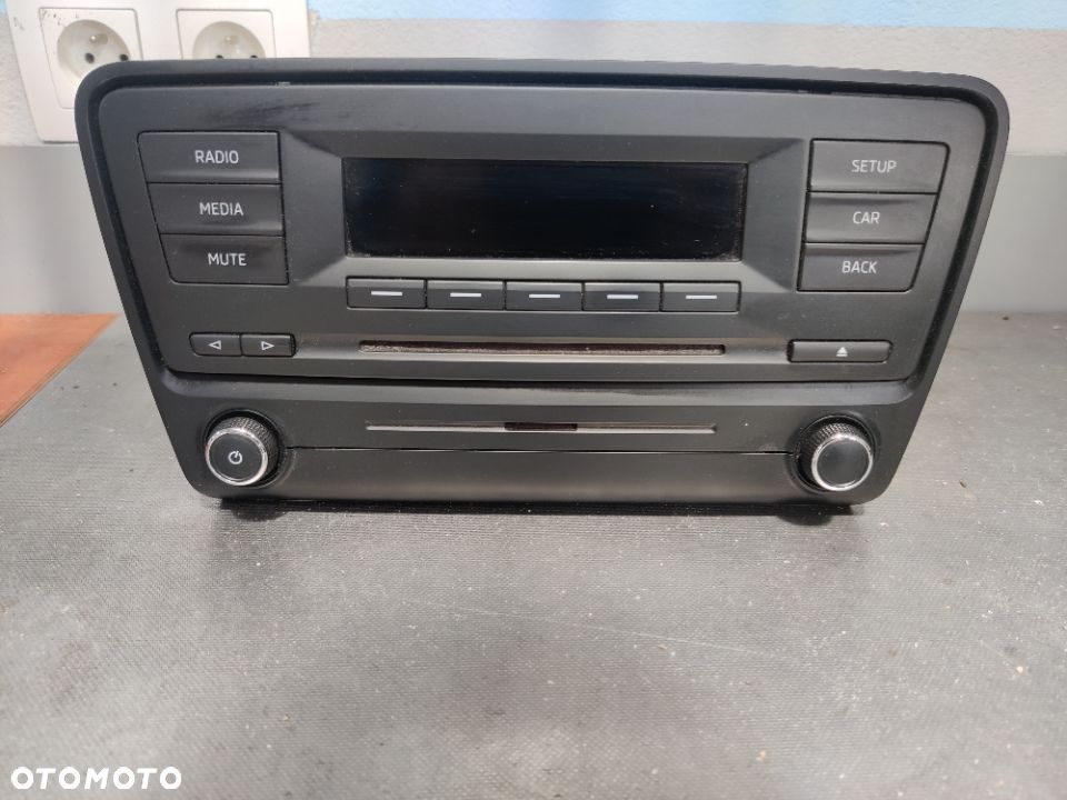 Radio Skoda Octavia 3 III radioodtwarzacz fabryczny 5E0035887C - 1