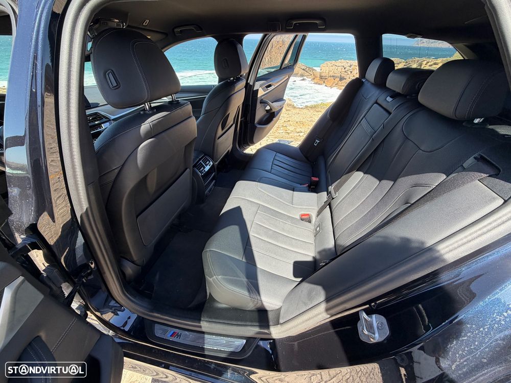 BMW 530 e Pack Desportivo M - 9