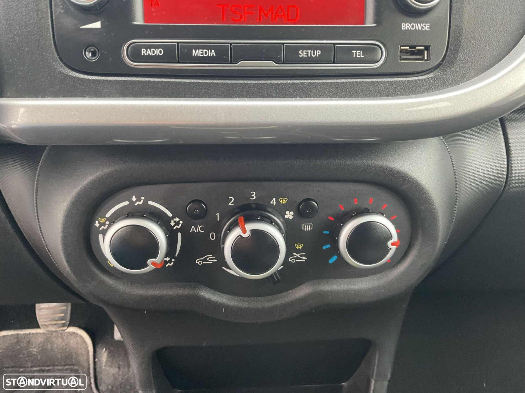Renault Twingo 1.0 SCe Limited - 33