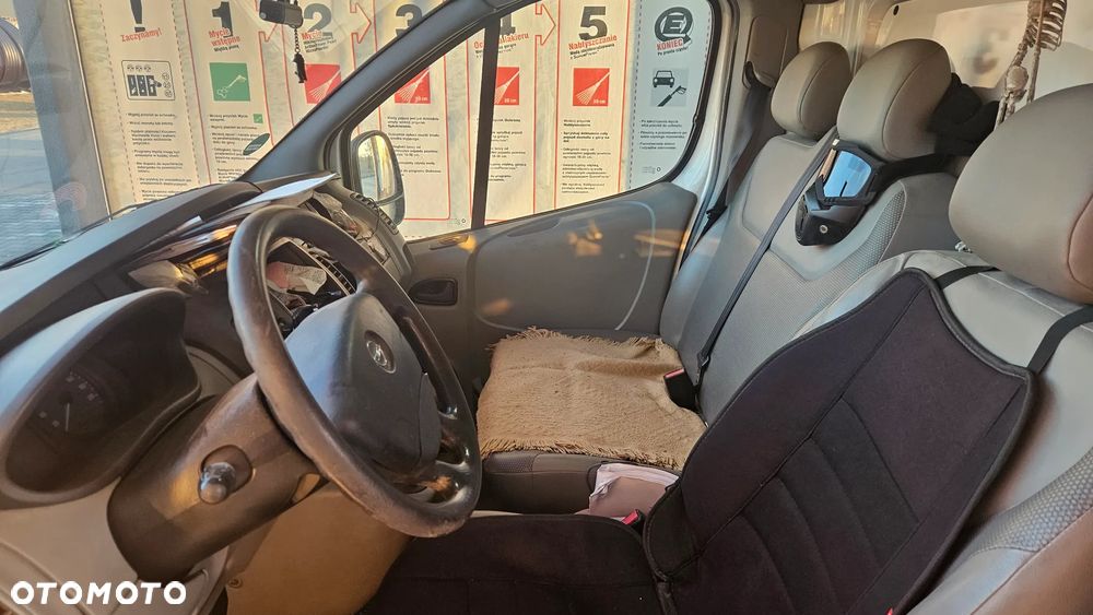 Opel Vivaro - 2