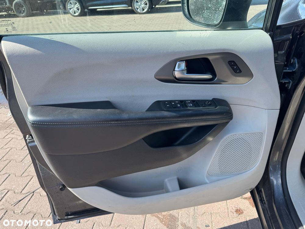 Chrysler Pacifica - 9