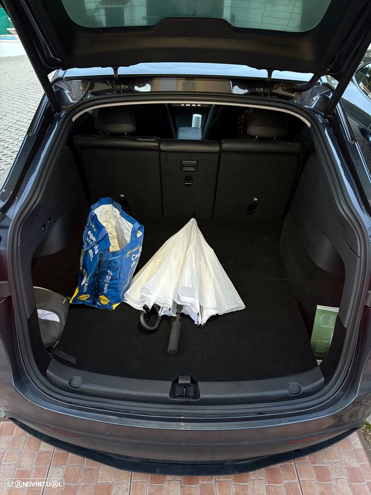 Tesla Model Y Standard RWD - 7