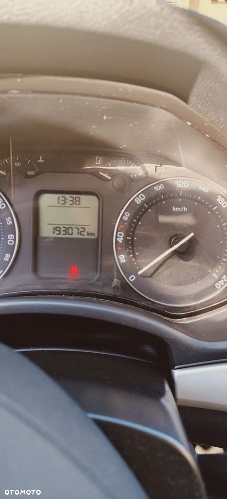 Skoda Octavia 2.0 FSI Ambiente - 7