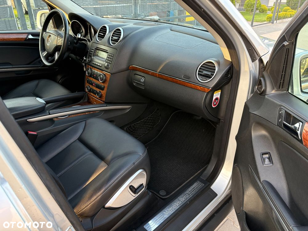 Mercedes-Benz GL 320 CDI - 23