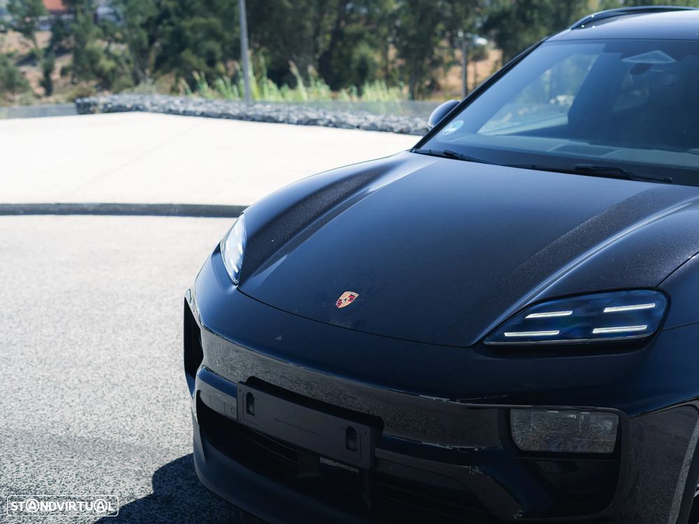Porsche Macan Electric 4 - 33