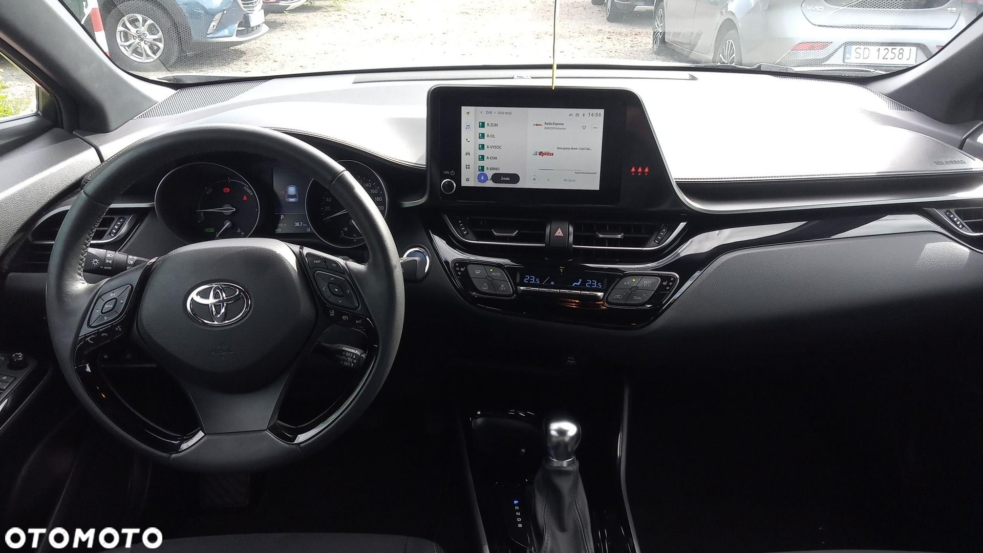 Toyota C-HR - 15