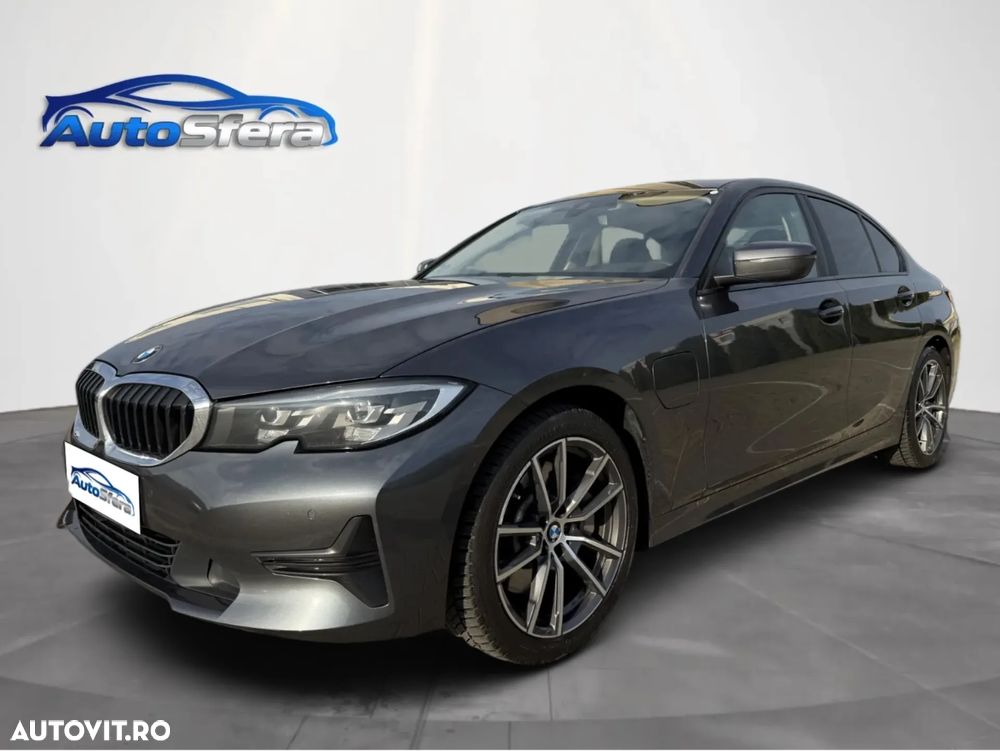 BMW Seria 3 330e Aut. Advantage - 1