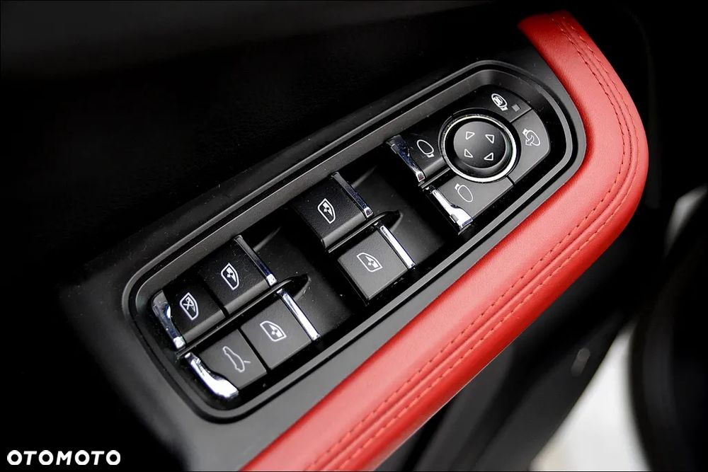 Porsche Macan Standard - 29