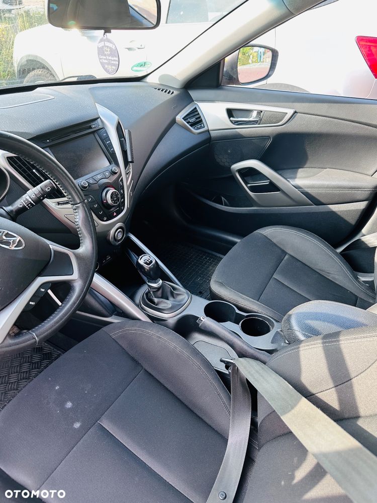Hyundai Veloster 1.6 Style - 9