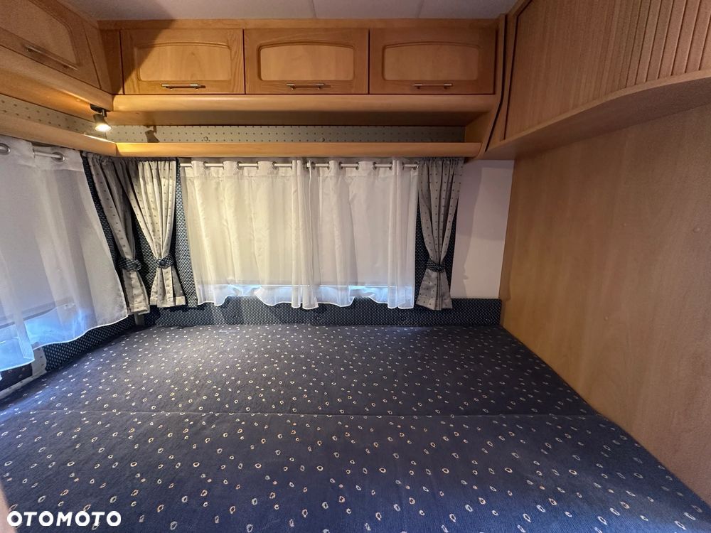 Burstner 500 VENTANA z napędem i markizą kasetową THULE. - 34