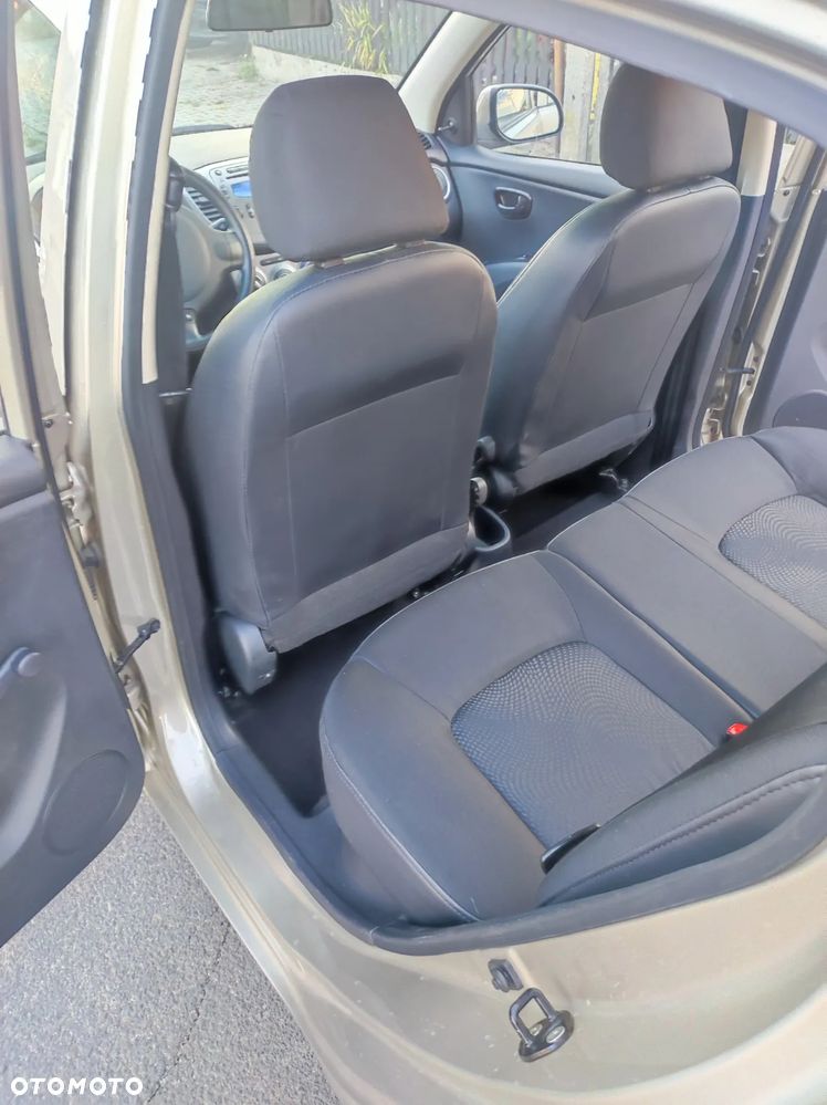Hyundai i10 1.1 Automatik Style - 10