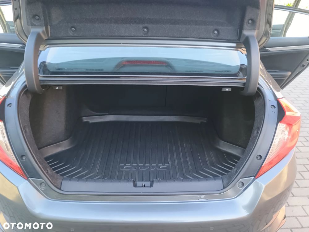 Honda Civic 1.5 T Executive CVT - 24