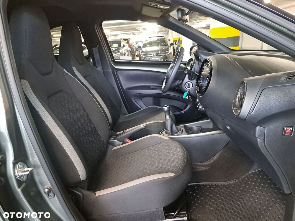 Toyota Aygo X - 16