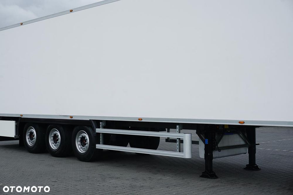 Lamberet / CHŁODNIA / CARRIER 1950 / MULTITEMPERATURA / OŚ PODNOSZONA - 13