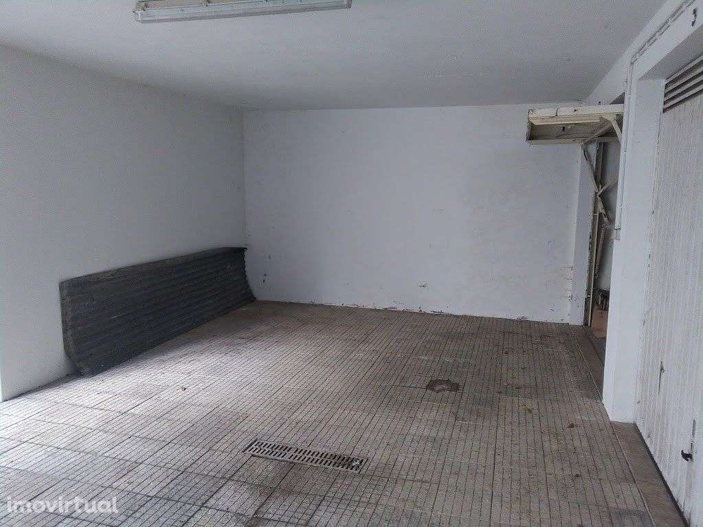 Vende-se Garagem no Algueirão - Grande imagem: 3/5