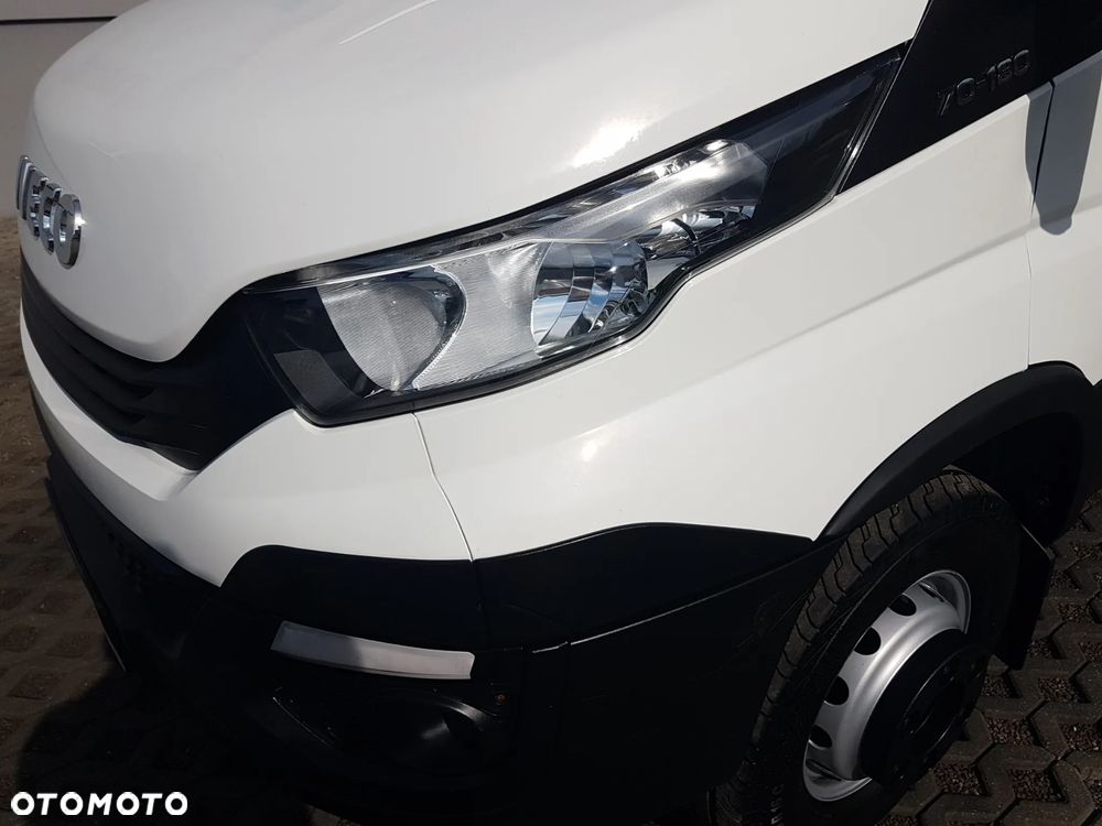 Iveco DAILY 70C18 WYWROTKA 3 STRONNA KIPER 3,77x2,20 BLIŹNIAKI 7 TON KLIMA HAK MANUAL 6-BIEGÓW - 31